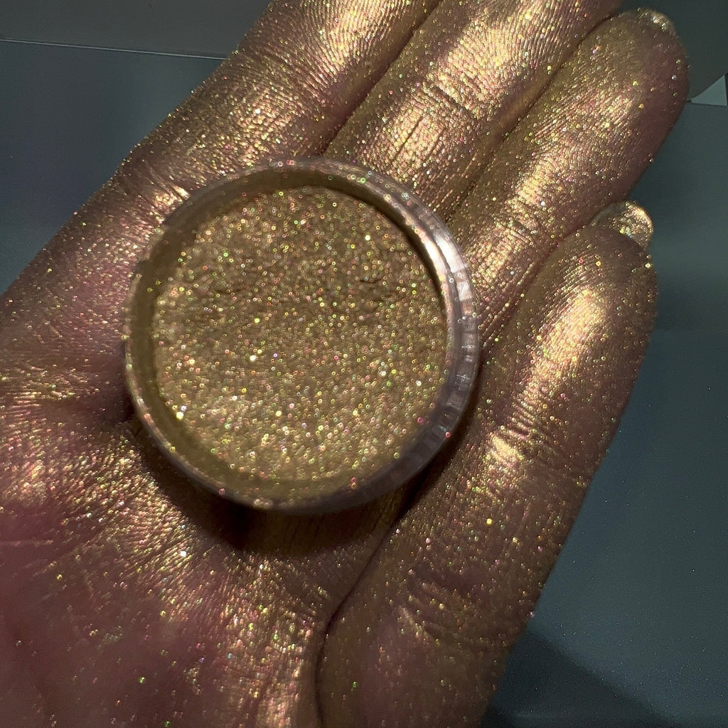 Pigmento Birthday | Colección B-day Use Glow