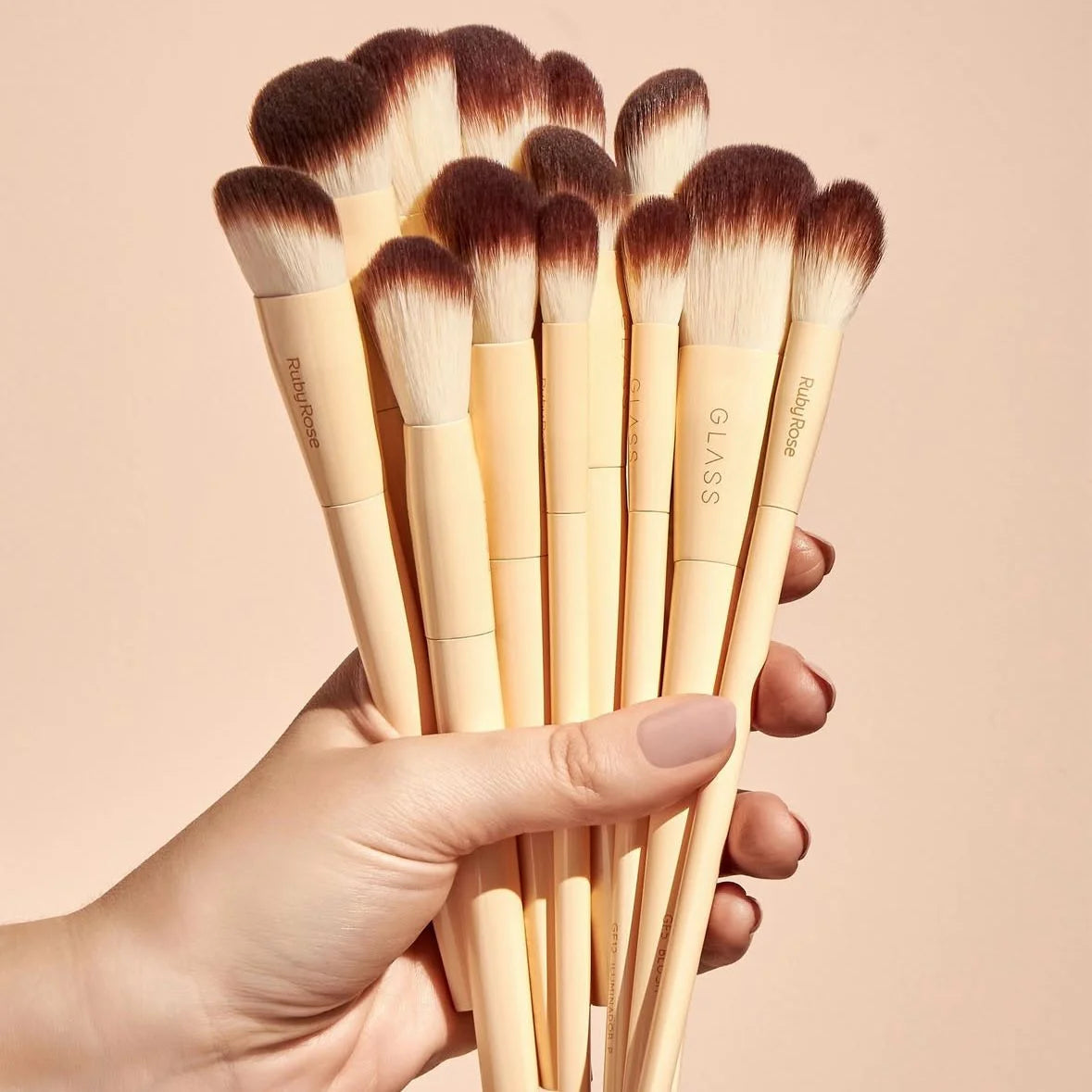 Pincel GF13 de precisión Línea GLASS Ruby Rose