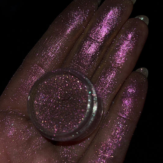 Pigmento Sweeties Use Glow