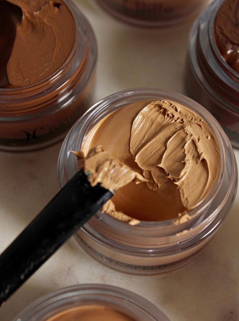 La Mousse Creme Brulée corrector alta cobertura Nath Capelo