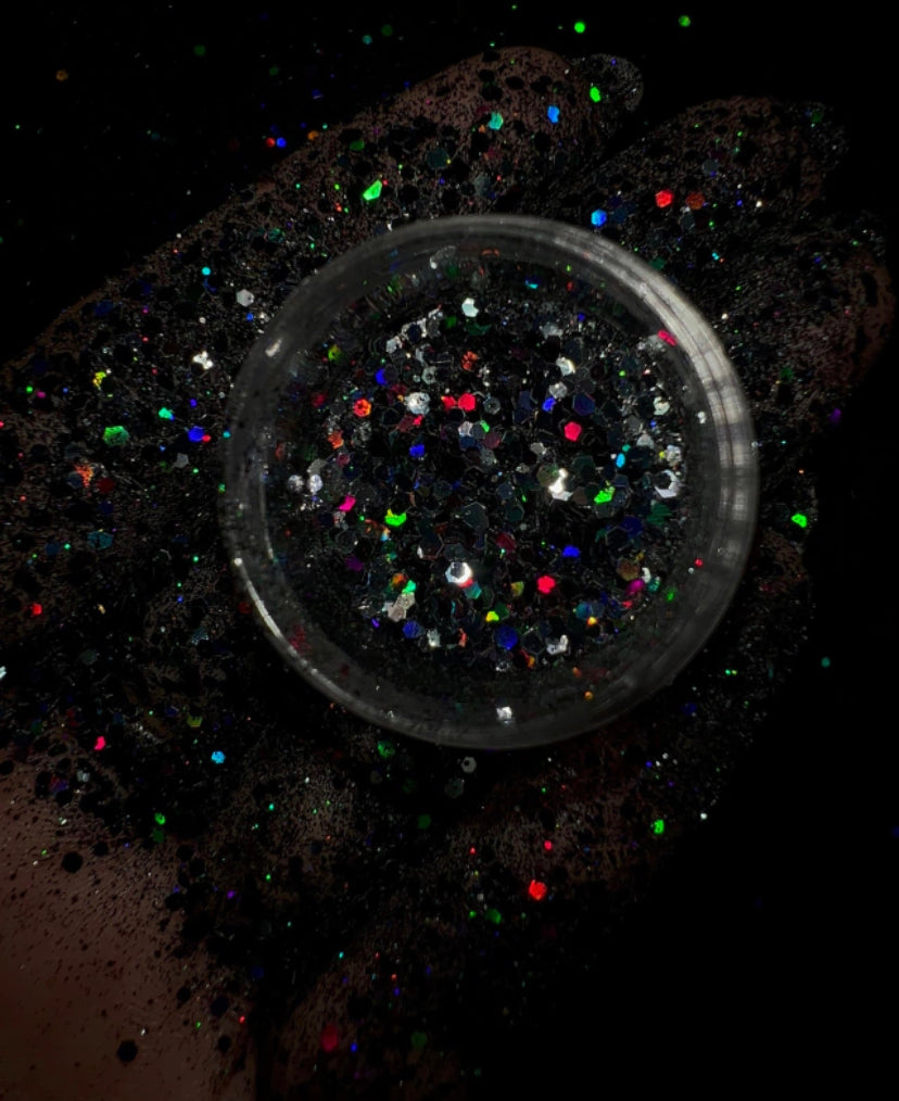 Glitter Dark Prada Use Glow