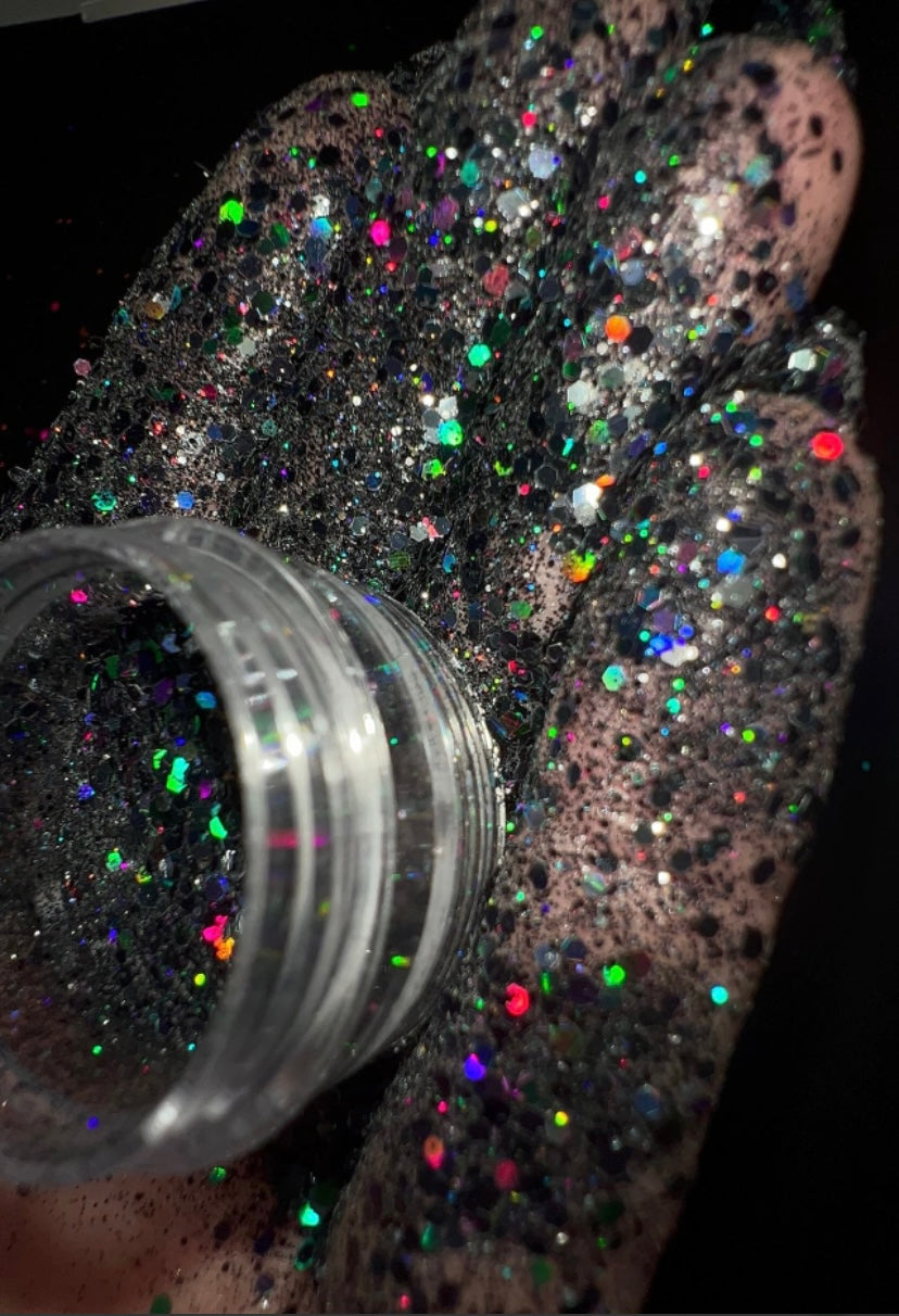 Glitter Dark Prada Use Glow